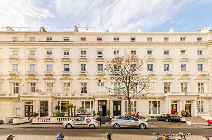 Studio To Rent In Leinster Gardens, Bayswater, London, W2