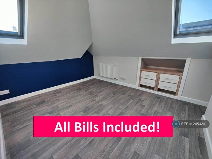 1 Bedroom Flat To Rent In Charminster Road, Bournemouth, BH8