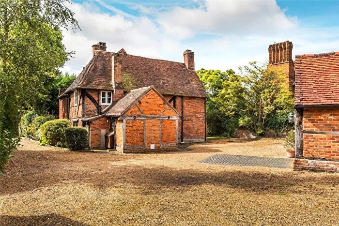 5 Bedroom Detached House To Rent In Horsell, Woking, GU21