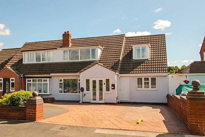 4 Bedroom Semi Detached House For Sale In Green Lane, Shelfield, Walsall, WS4