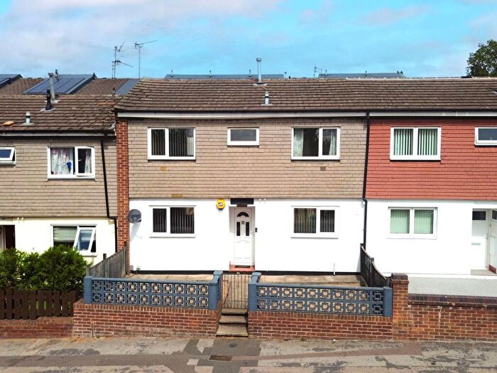 3 Bedroom Terraced House For Sale In Sneinton Road, Nottingham, NG2