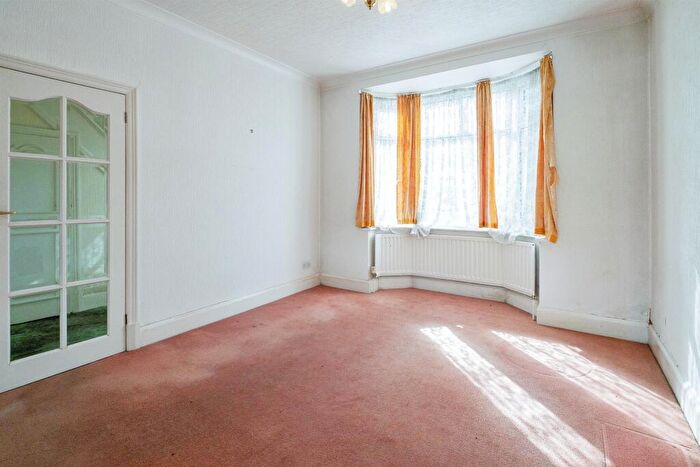 2 Bedroom Detached House For Sale In Hobson Road, Leicester, LE4