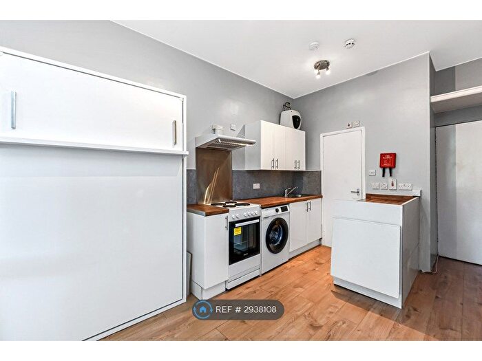 Studio To Rent In Hillfield Avenue, London, N8