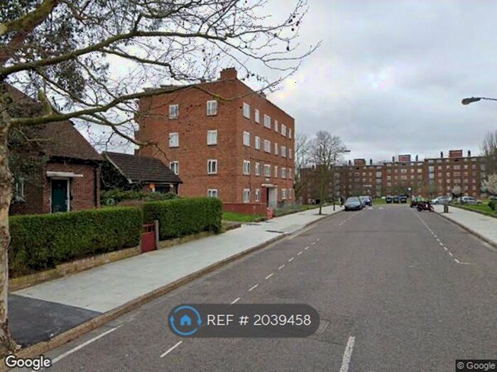 2 Bedroom Maisonette To Rent In Blanchedowne, London, SE5