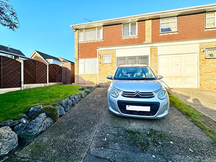 3 Bedroom Semi-Detached House For Sale In Haven Rise, Billericay, CM11