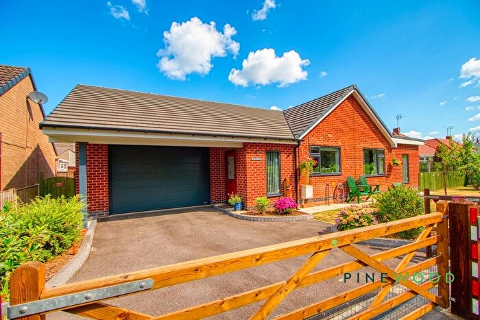 2 Bedroom Detached Bungalow For Sale In Brook Lane, Clowne, S43