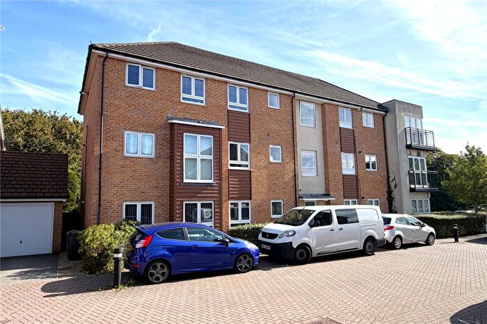 2 Bedroom Apartment For Sale In Shearer Close, Havant, Hampshire, PO9