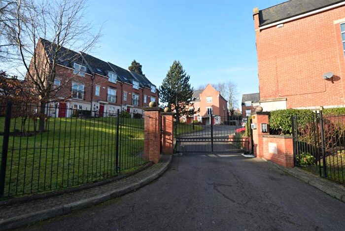 3 Bedroom Town House To Rent In St. Katherines Court, Derby, Derbyshire, DE22