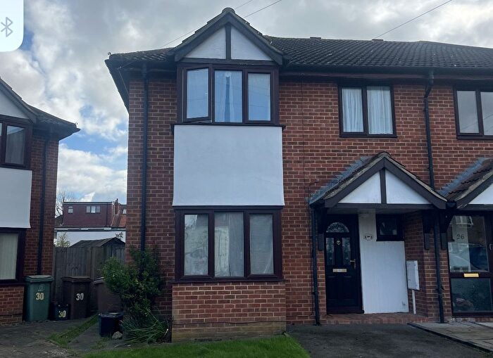 4 Bedroom Semi Detached House For Sale In Morley Road, Sutton, SM3