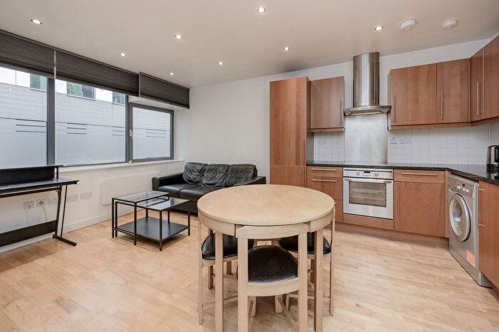 1 Bedroom Flat To Rent In Fetter Lane, Holborn, London, EC4A