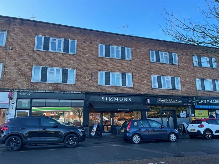 3 Bedroom Flat For Sale In Dellsome Lane, Welham Green, North Mymms, Hatfield, AL9