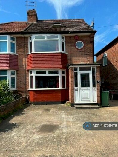4 Bedroom Semi-Detached House To Rent In Orchard Grove, Edgware, HA8