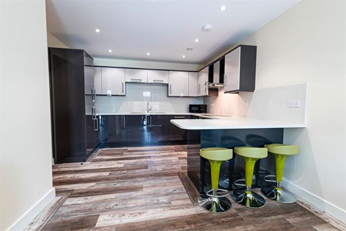 3 Bedroom Apartment To Rent In Harrow Street, Sheffield, S11