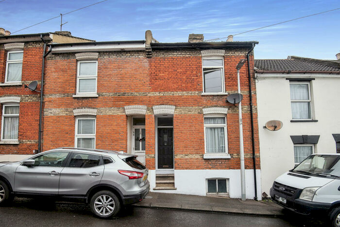 2 Bedroom Terraced House To Rent In Otway Street, Chatham, ME4