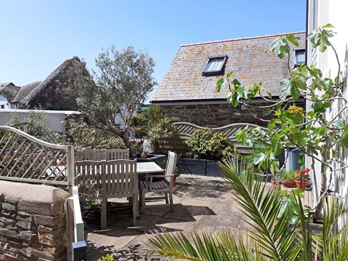 2 Bedroom Flat For Sale In Embankment Road, Kingsbridge, TQ7