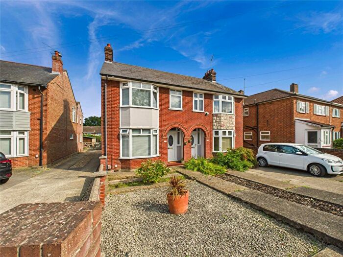 3 Bedroom Semi Detached House For Sale In Ipswich Road, Colchester, Essex, CO4