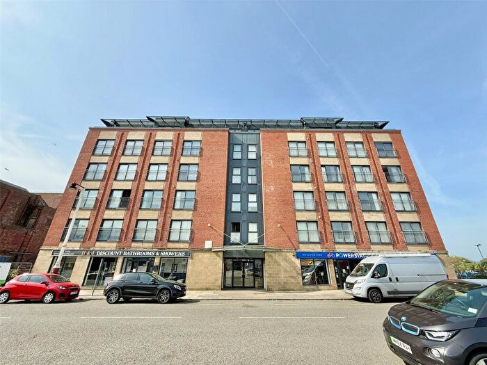 2 Bedroom Apartment For Sale In Kingsway, Southport, PR8