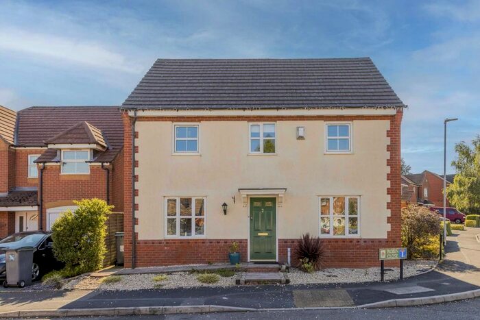 4 Bedroom Semi-Detached House To Rent In Robin Close, Stoke On Trent, ST7