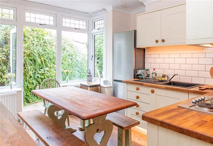 4 Bedroom Semi Detached House For Sale In Oaten Hill, Canterbury, Kent, CT1