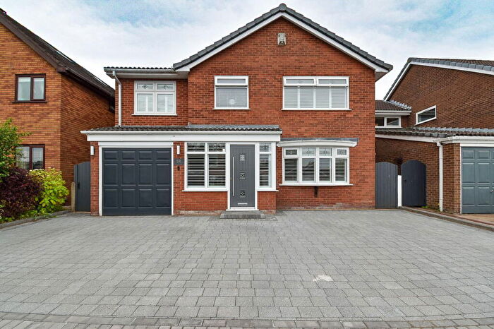 4 Bedroom Detached House For Sale In Sutton Lane, Adlington, Lancashire, PR6