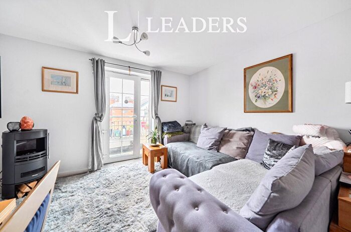 1 Bedroom Flat For Sale In Medway Wharf Road, Tonbridge, Kent, TN9