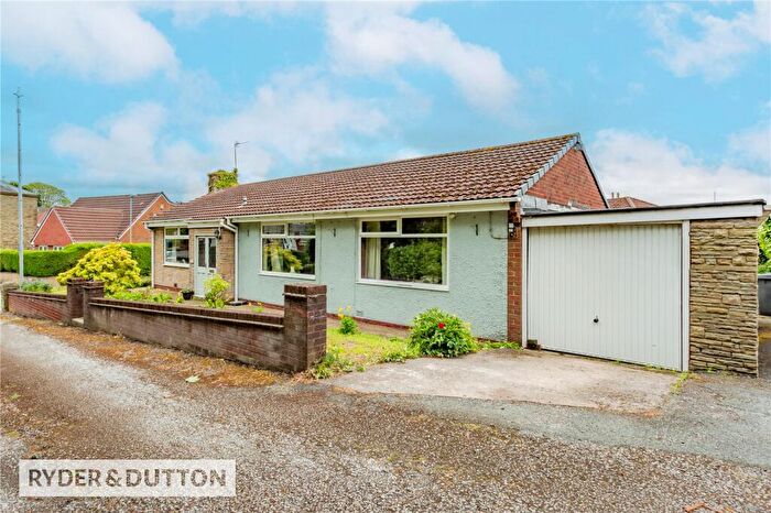 3 Bedroom Detached Bungalow For Sale In Rochdale Road, High Crompton, Shaw, Oldham, OL2