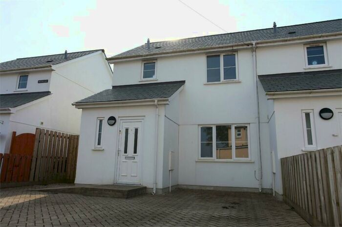 3 Bedroom Semi-Detached House To Rent In Molinnis Court, New Molinnis, Bugle, PL26