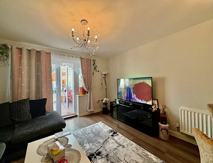 2 Bedroom House To Rent In Aldermere Avenue, Cheshunt, Waltham Cross, EN8