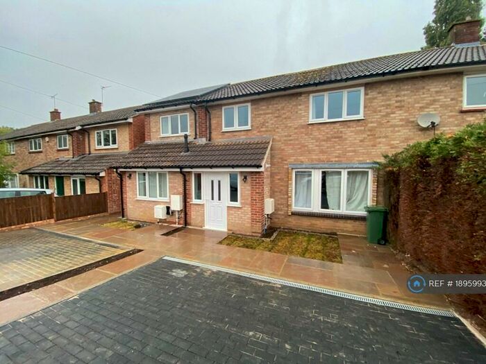 6 Bedroom Semi-Detached House To Rent In Blackwell Avenue, Guildford, GU2