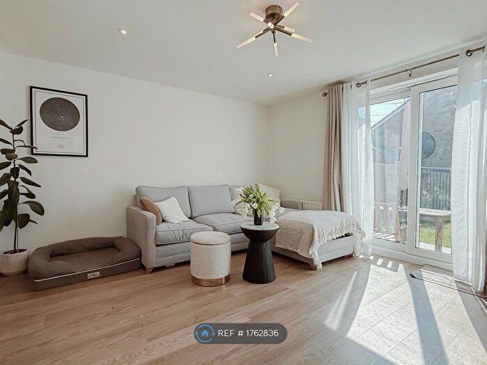 3 Bedroom Terraced House To Rent In Henry Addlington Close, London, E6