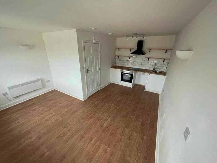 2 Bedroom Flat To Rent In Mill Street, Toxteth, Liverpool, L8