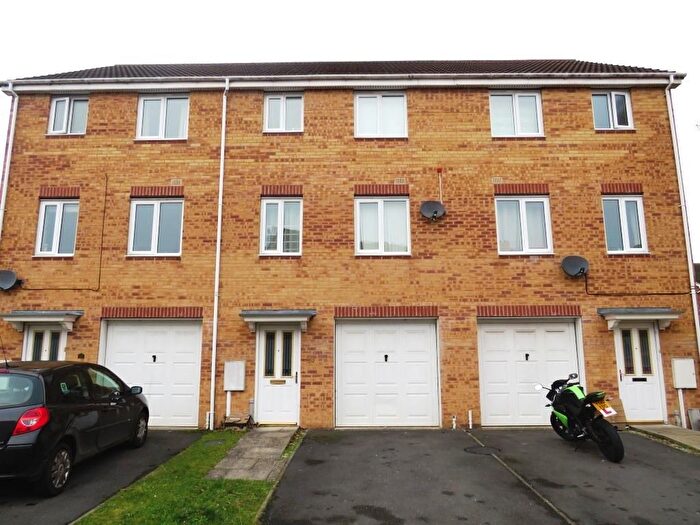 4 Bedroom Town House To Rent In Heather Gardens, North Hykeham, Lincoln, LN6