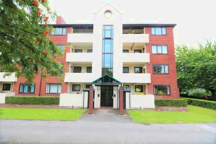 2 Bedroom Flat To Rent In Imogen Court, Salford, M5