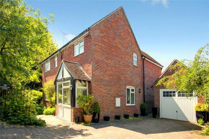 3 Bedroom Detached House For Sale In Tubbs Lane, Newbury, RG20
