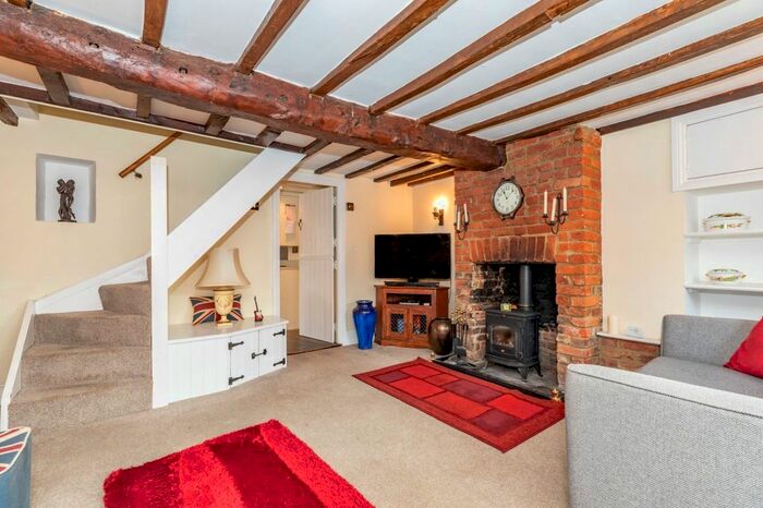 2 Bedroom Cottage To Rent In Bridge Street, Thornborough, Buckingham, MK18
