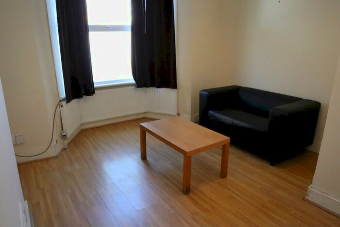 1 Bedroom Flat To Rent In Ellora Road, London, SW16