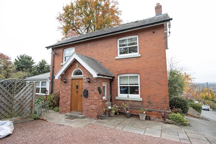 3 Bedroom Detached House For Sale In Balmoak Lane, Tapton, Chesterfield, S41