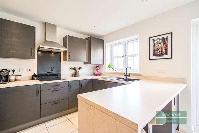 3 Bedroom Terraced House For Sale In Thornbury Walk, Kingswood, Hull, HU7