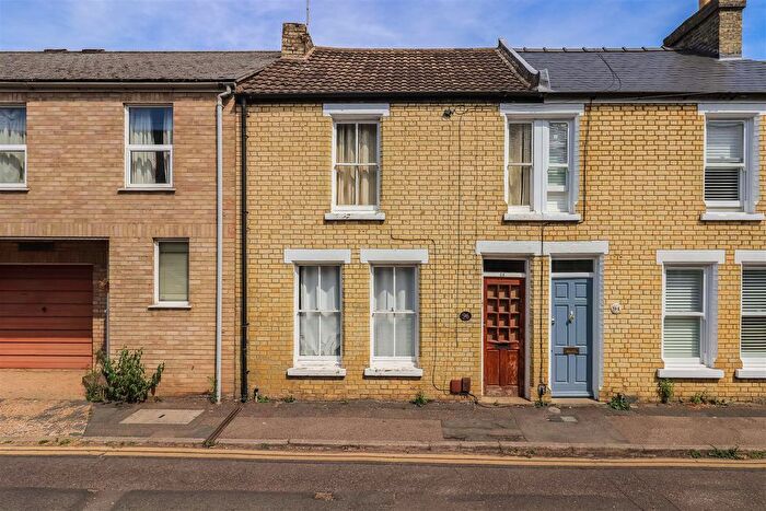 2 Bedroom Terraced House For Sale In York Street, Cambridge, CB1