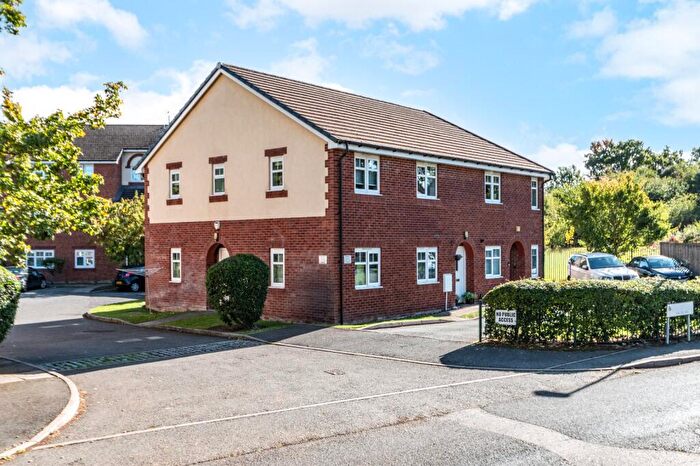 2 Bedroom Maisonette For Sale In Bell Court, Birmingham, West Midlands, B31