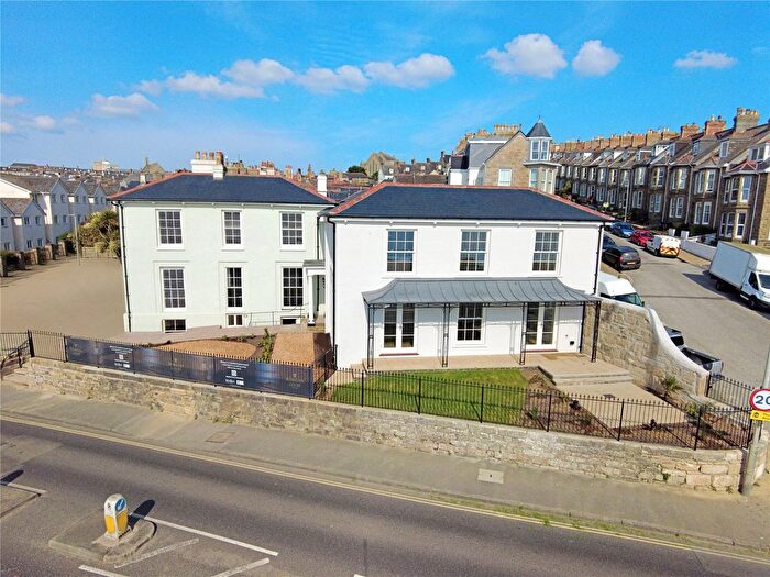 2 Bedroom Flat For Sale In Penrose Terrace, Penzance, Cornwall, TR18