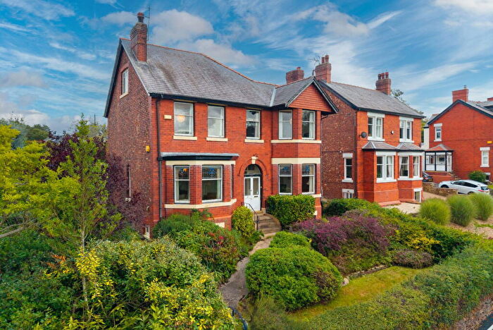 4 Bedroom Detached House For Sale In Longhurst Lane, Marple Bridge, Stockport, SK6