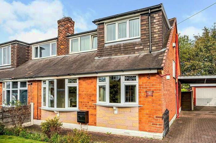 3 Bedroom Semi-Detached Bungalow To Rent In Sindsley Road, Wardley, Swinton, Manchester, M27
