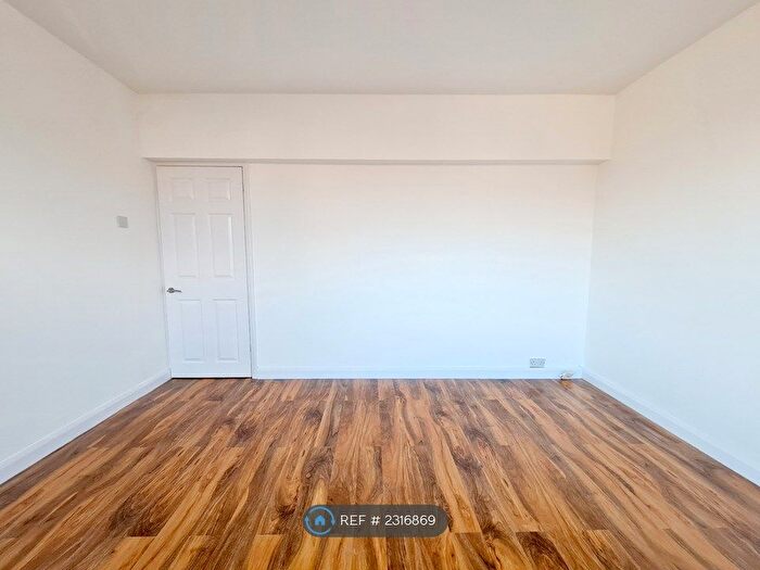 2 Bedroom Flat To Rent In Bradfield Road, Sheffield, S6