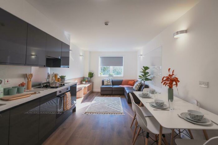 Apartment To Rent In Horspath Driftway, Headington, OX3