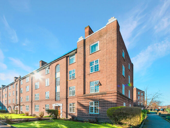 2 Bedroom Apartment To Rent In Birkenhead Avenue, KT2