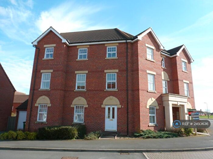 2 Bedroom Flat To Rent In Bromhurst Way, Warwick, CV34