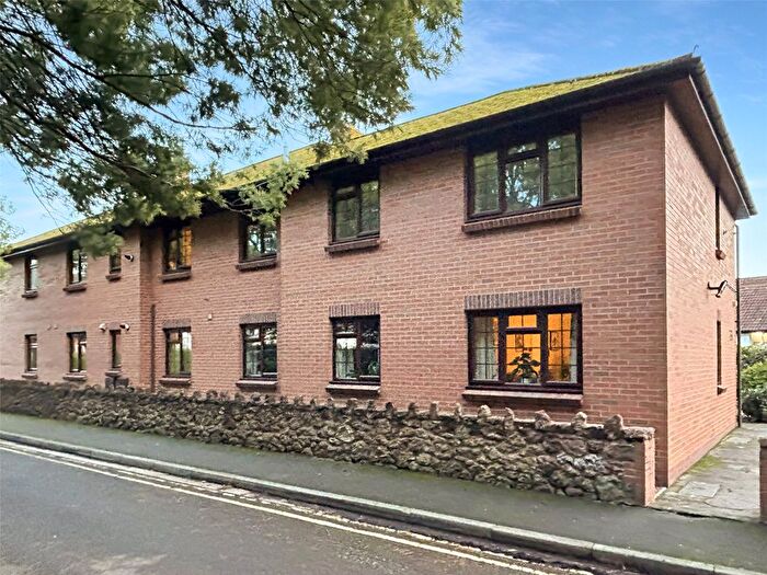 2 Bedroom Flat For Sale In North Road, Minehead, Somerset, TA24