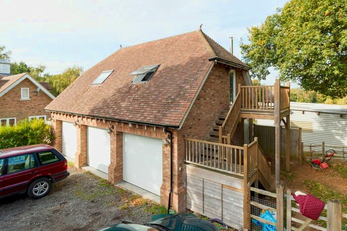 1 Bedroom Flat To Rent In Denstead Lane, Chatham Hatch, Canterbury, CT4