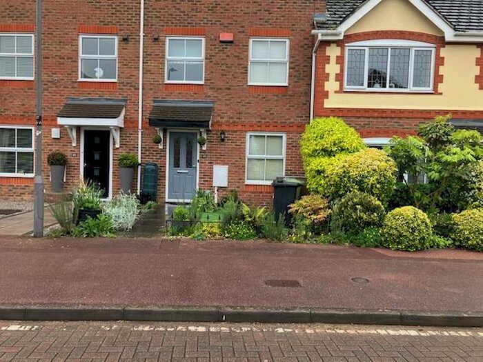 2 Bedroom House To Rent In Wiltshire Way, Bletchley, Milton Keynes, MK3